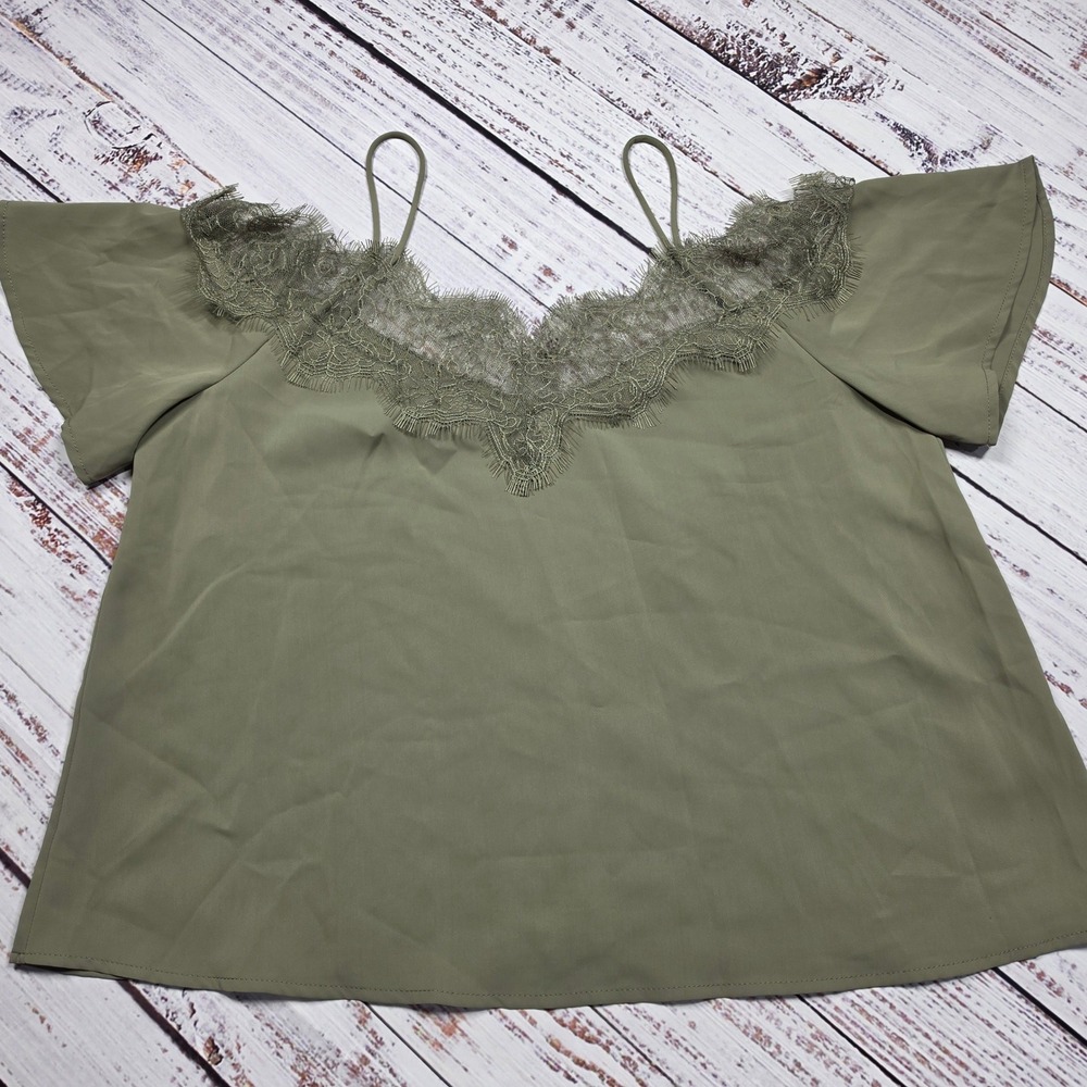 Francesca's Mi Ami Cold Shoulder Top Womens‎ Small Olive Green New Lace Blouse